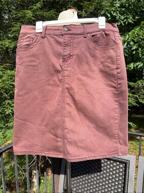 Main Street Exchange Women's Rose Brown Denim Skirt sz 14